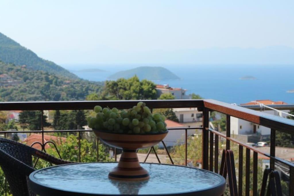Demie And George Ηouse Villa Loutraki  Bagian luar foto