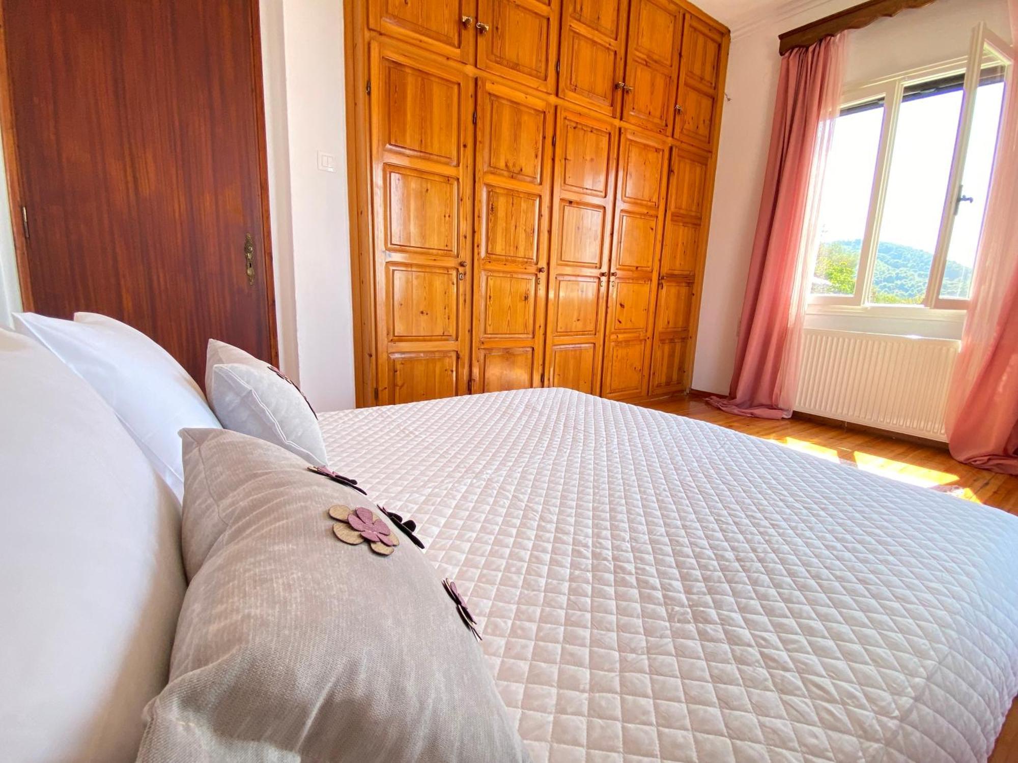 Demie And George Ηouse Villa Loutraki  Bagian luar foto